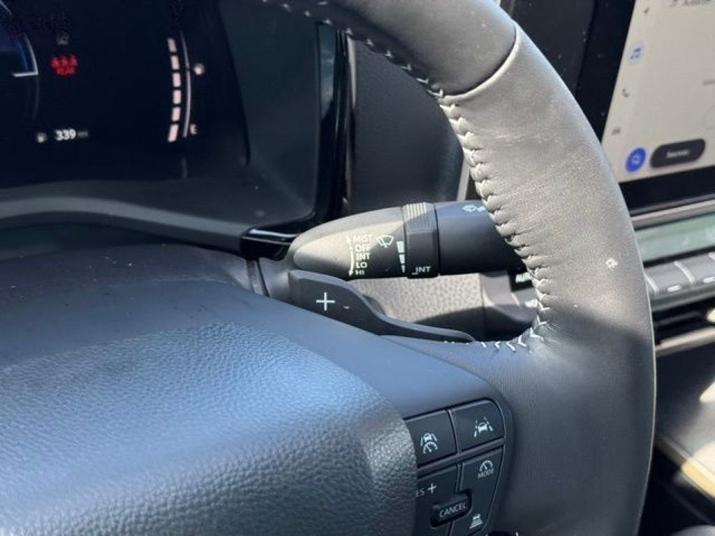 2025 Toyota Camry SE AWD