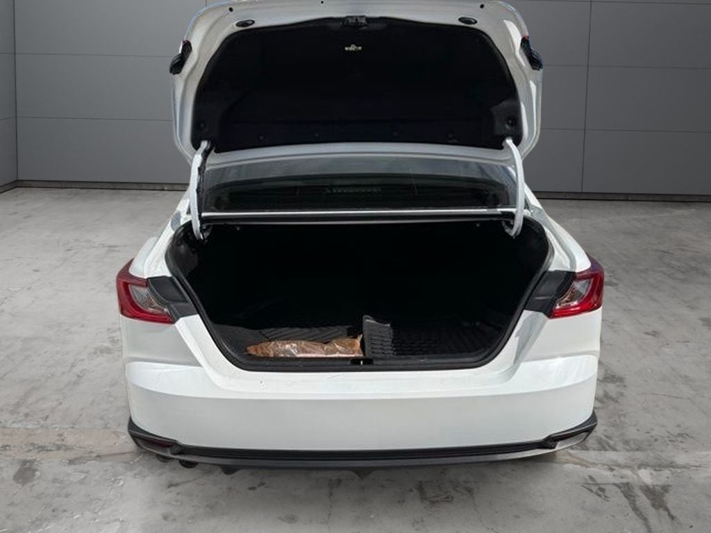 2025 Toyota Camry SE AWD