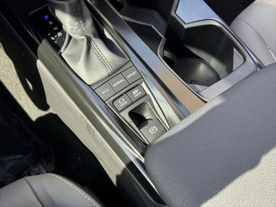 2025 Toyota Camry SE AWD