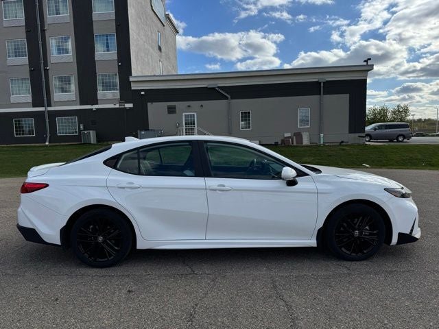 2025 Toyota Camry SE AWD
