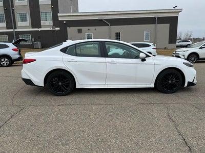 2025 Toyota Camry SE AWD