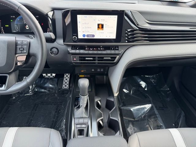 2025 Toyota Camry SE AWD