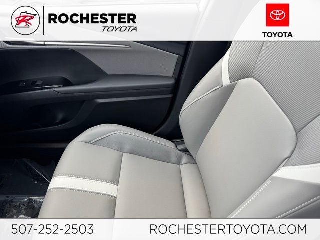 2025 Toyota Camry SE AWD