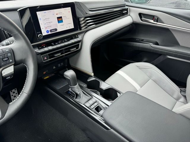 2025 Toyota Camry SE AWD