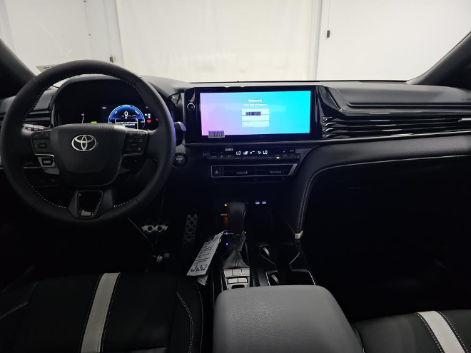 2026 Toyota Camry SE AWD