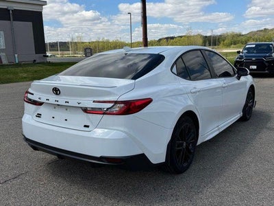 2025 Toyota Camry SE AWD