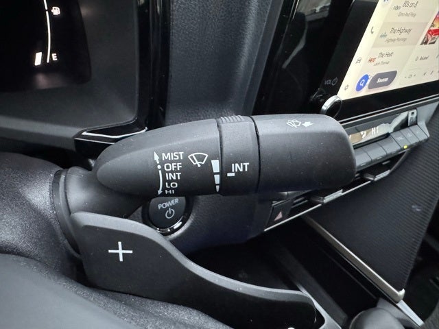 2025 Toyota Camry SE AWD