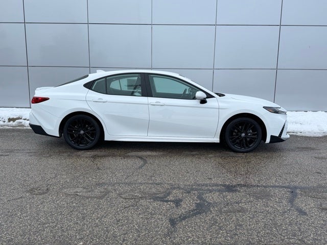 2025 Toyota Camry SE AWD