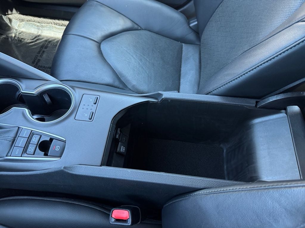 2022 Toyota Camry Hybrid XLE FWD