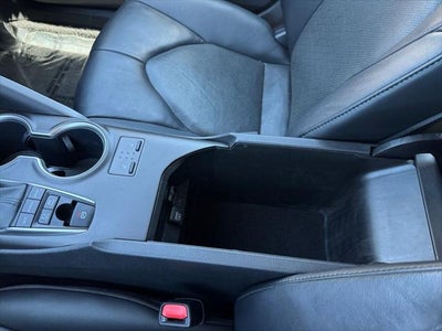 2022 Toyota Camry Hybrid XLE FWD