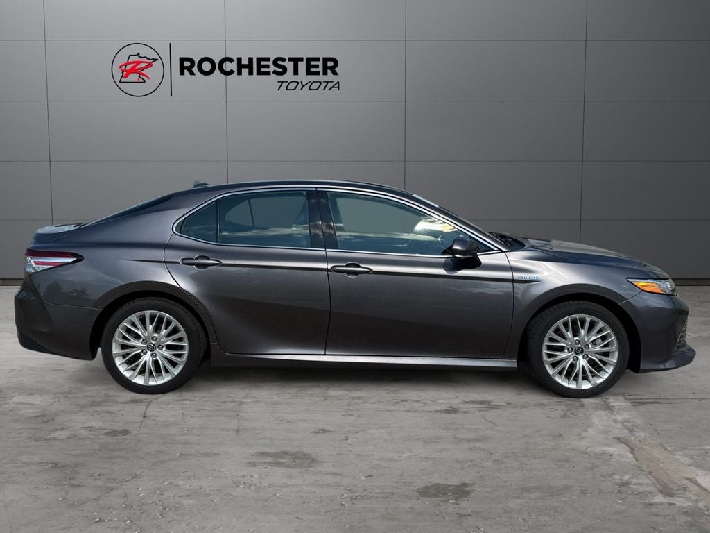 2020 Toyota Camry Hybrid XLE FWD