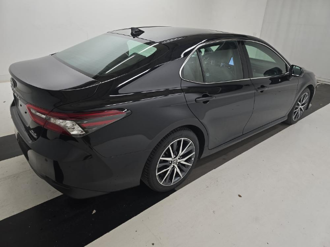 2024 Toyota Camry Hybrid XLE FWD