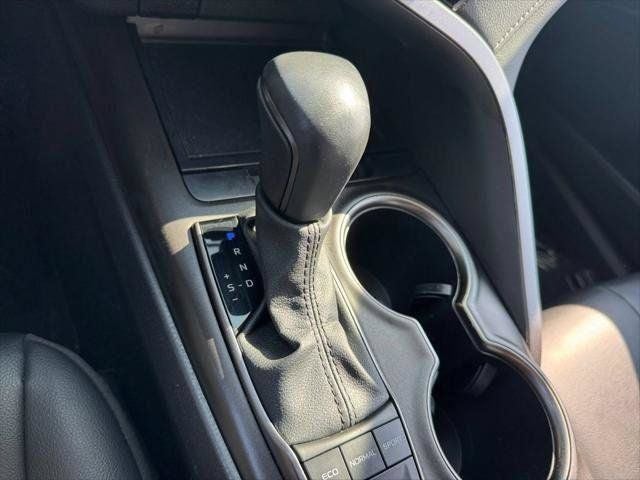 2023 Toyota Camry SE FWD