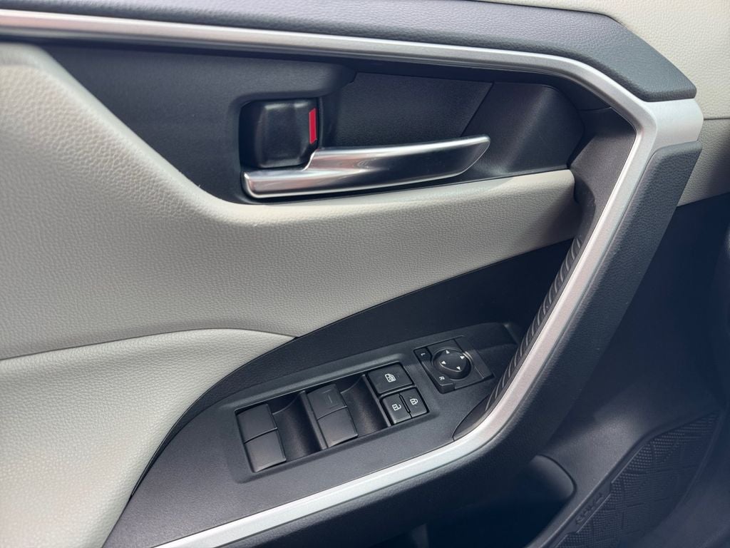 2021 Toyota RAV4 Hybrid XLE AWD