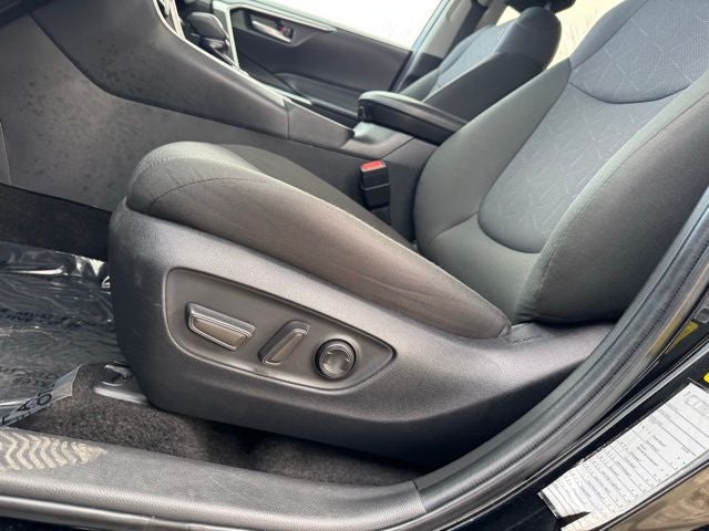 2025 Toyota RAV4 Hybrid XLE AWD