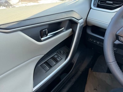 2025 Toyota RAV4 Hybrid XLE AWD