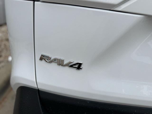 2025 Toyota RAV4 Hybrid XLE AWD