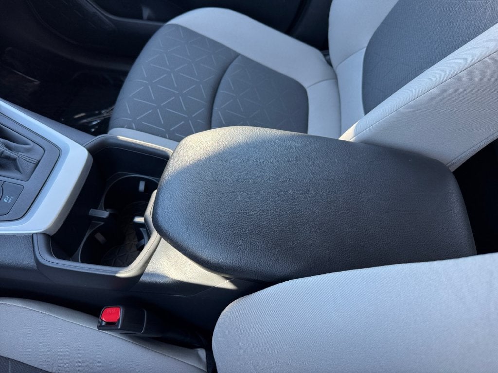 2025 Toyota RAV4 Hybrid XLE AWD