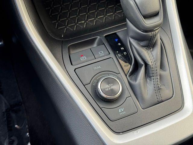 2025 Toyota RAV4 Hybrid XLE AWD