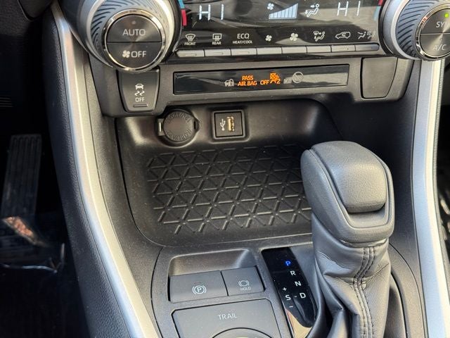 2025 Toyota RAV4 Hybrid XLE AWD