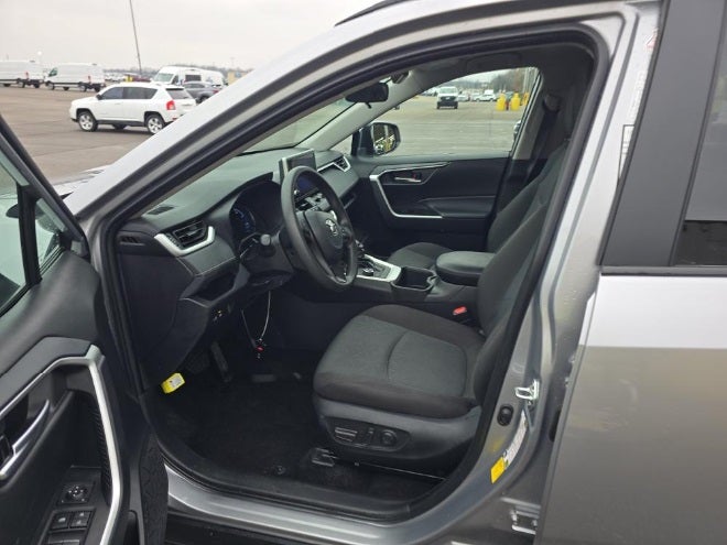 2025 Toyota RAV4 Hybrid XLE AWD