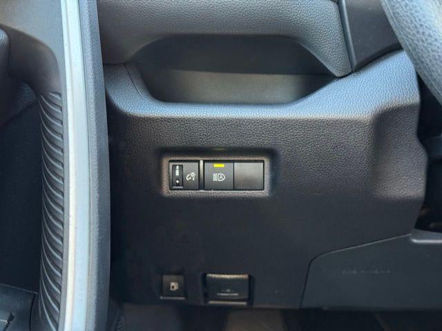 2025 Toyota RAV4 Hybrid XLE AWD