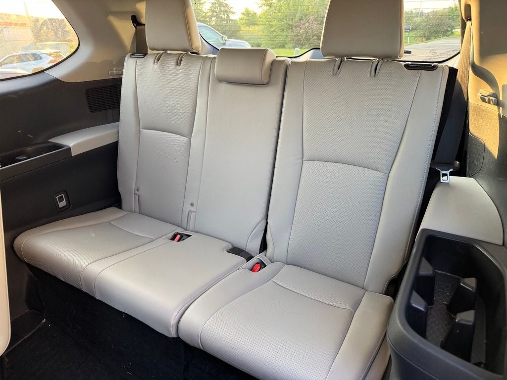 2025 Toyota Grand Highlander Platinum AWD