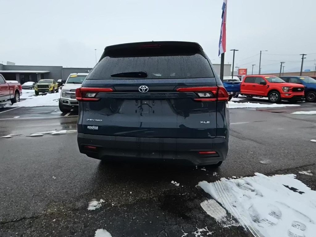 2024 Toyota Grand Highlander Hybrid XLE AWD