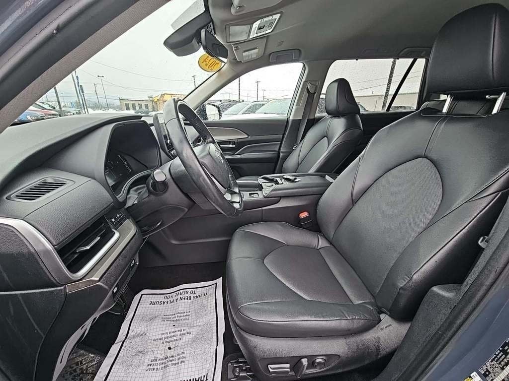 2024 Toyota Grand Highlander Hybrid XLE AWD