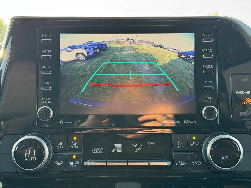 2021 Toyota Highlander Hybrid LE AWD