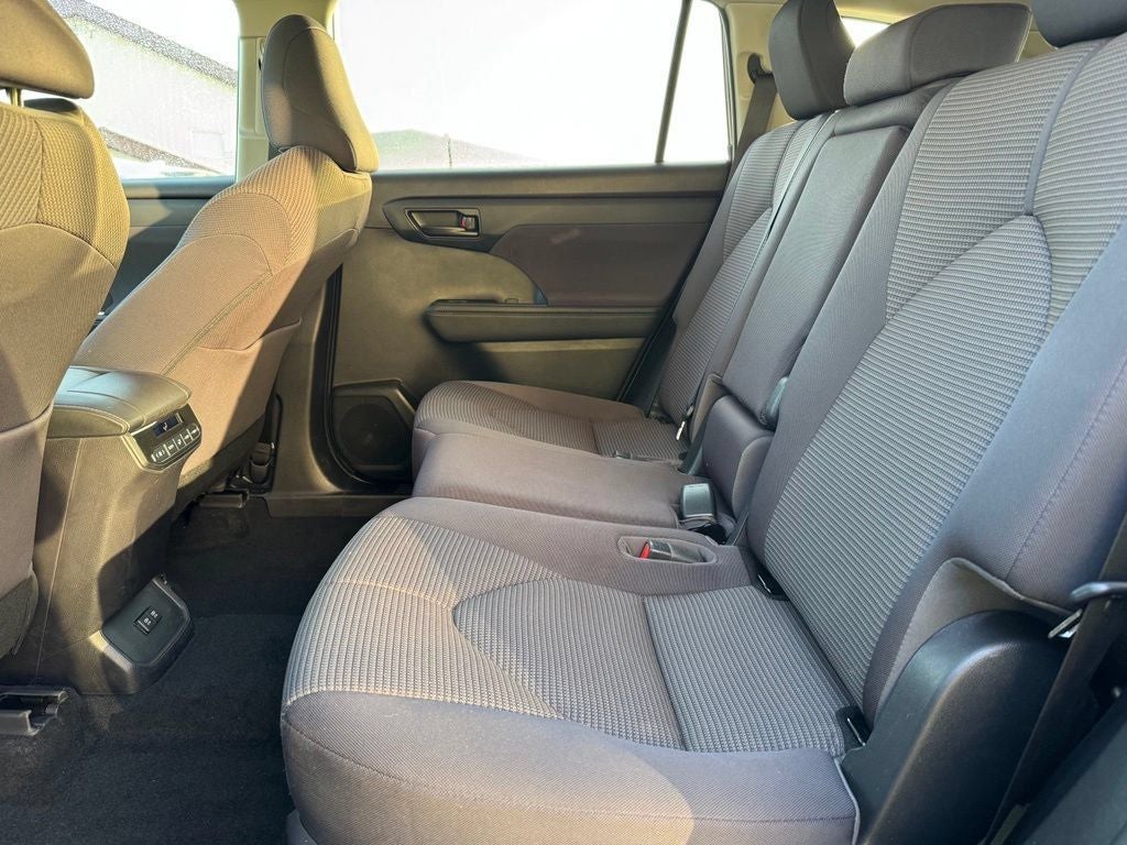 2021 Toyota Highlander Hybrid LE AWD