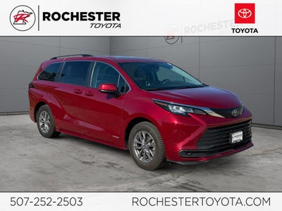 2021 Toyota Sienna LE 8 Passenger
