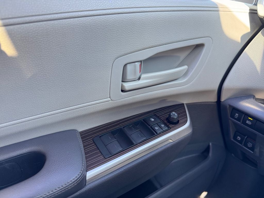 2021 Toyota Sienna LE 8 Passenger