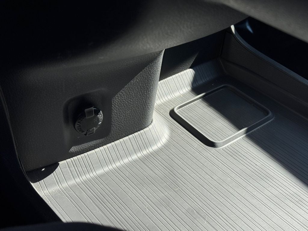 2021 Toyota Sienna LE 8 Passenger