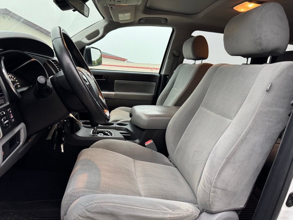 2019 Toyota Sequoia SR5 5.7L