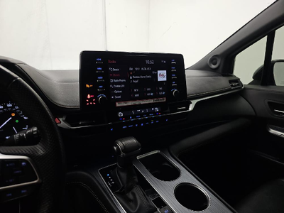 2024 Toyota Sienna Woodland Edition 7 Passenger
