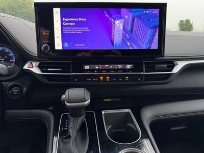 2026 Toyota Sienna Woodland Edition 7 Passenger