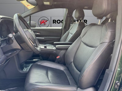 2025 Toyota Sienna Woodland Edition 7 Passenger