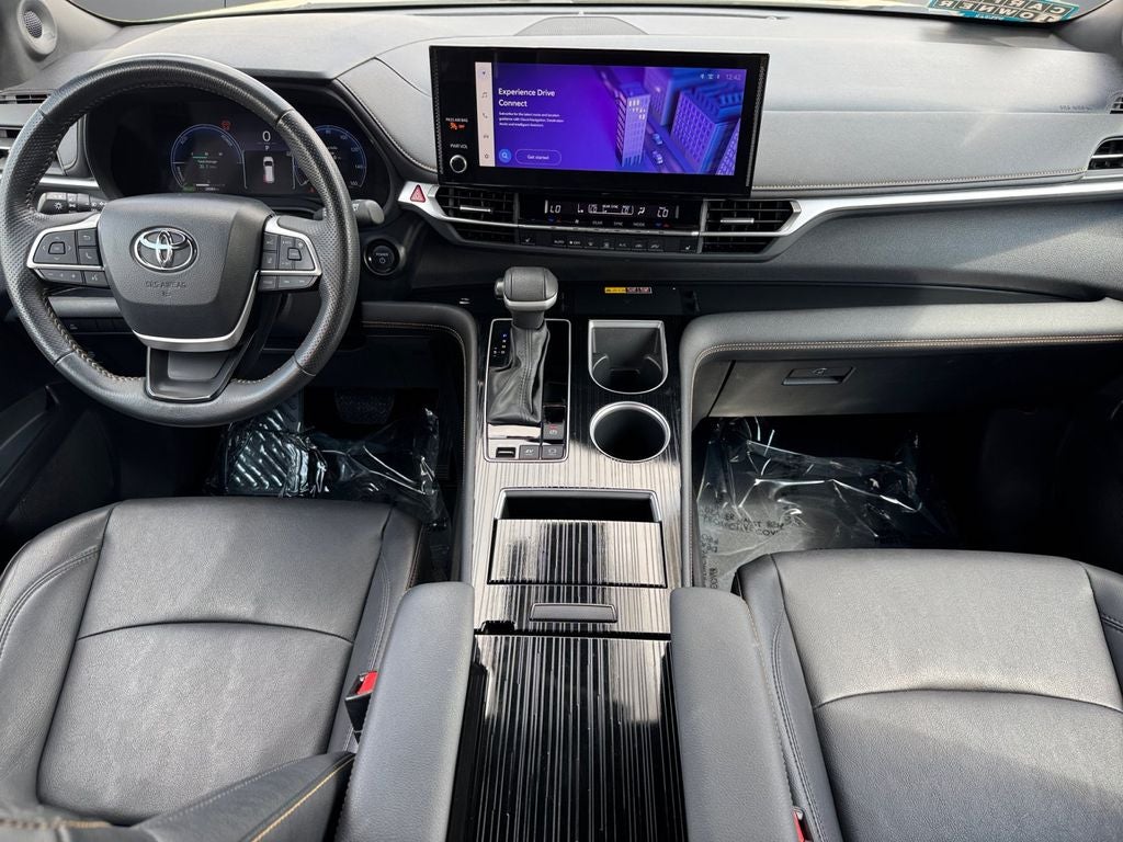 2025 Toyota Sienna Woodland Edition 7 Passenger