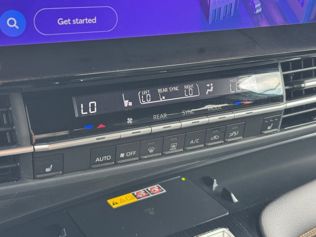2025 Toyota Sienna Woodland Edition 7 Passenger