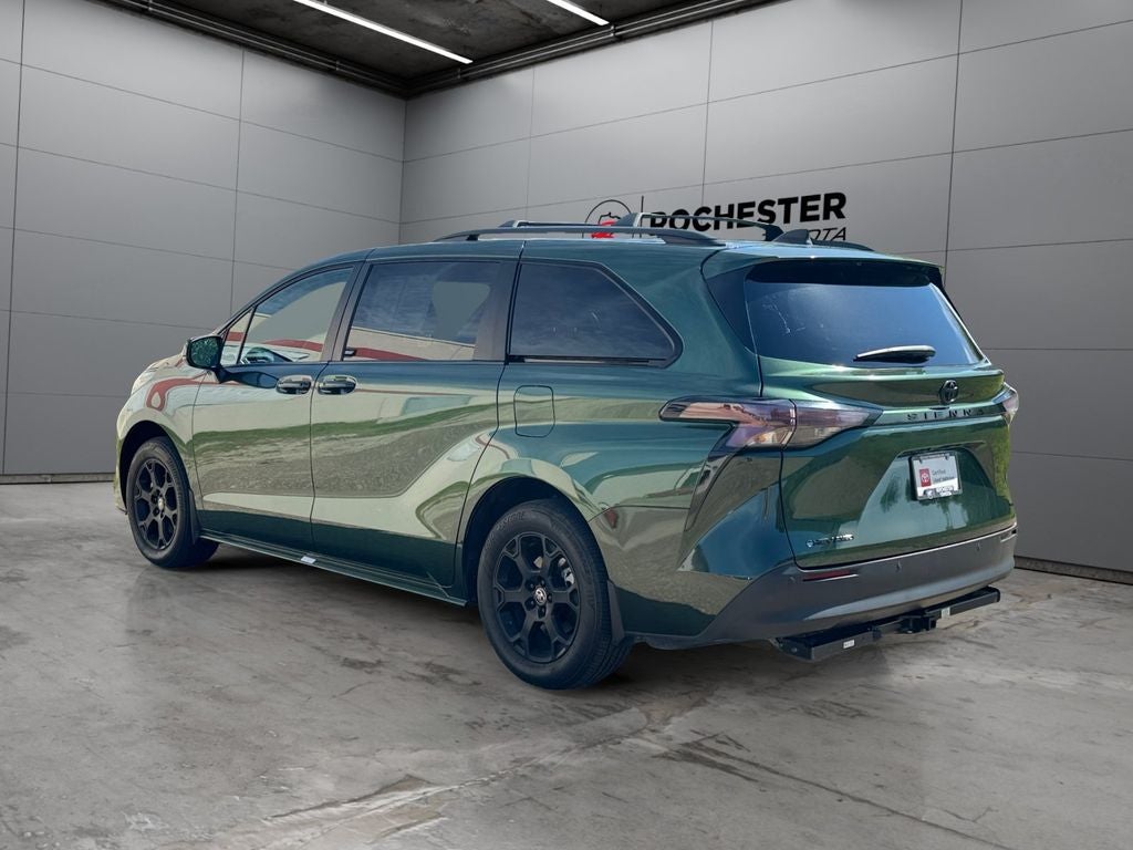 2025 Toyota Sienna Woodland Edition 7 Passenger