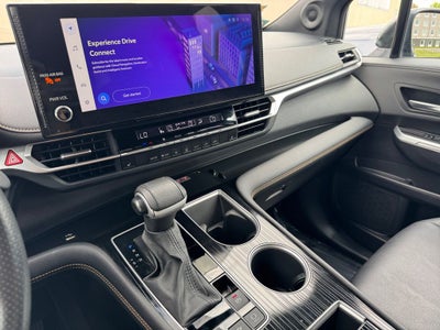 2025 Toyota Sienna Woodland Edition 7 Passenger