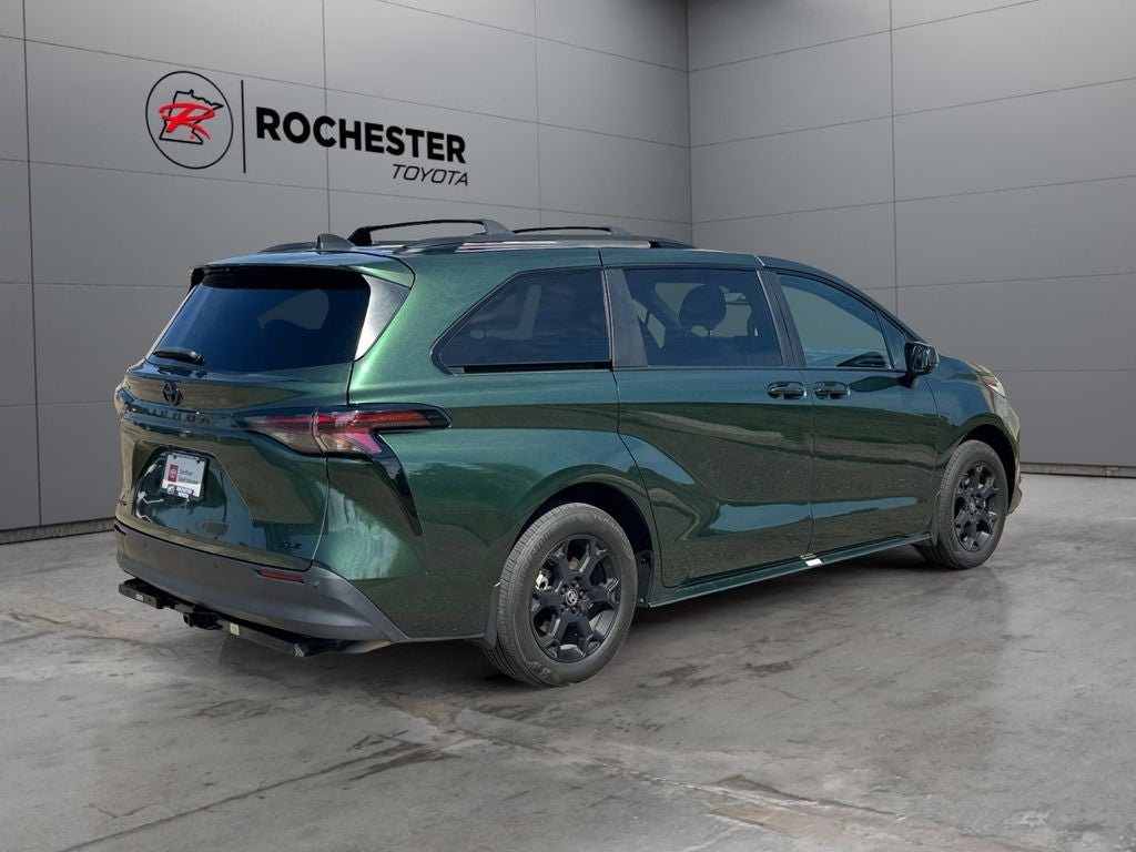 2025 Toyota Sienna Woodland Edition 7 Passenger