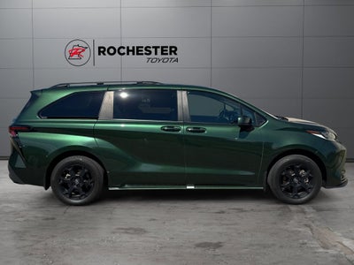 2025 Toyota Sienna Woodland Edition 7 Passenger