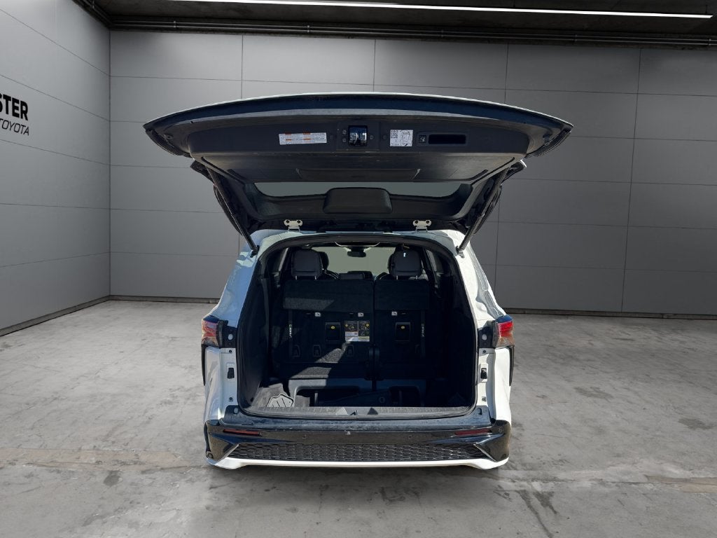 2021 Toyota Sienna XSE 7 Passenger