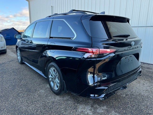 2022 Toyota Sienna XSE 7 Passenger