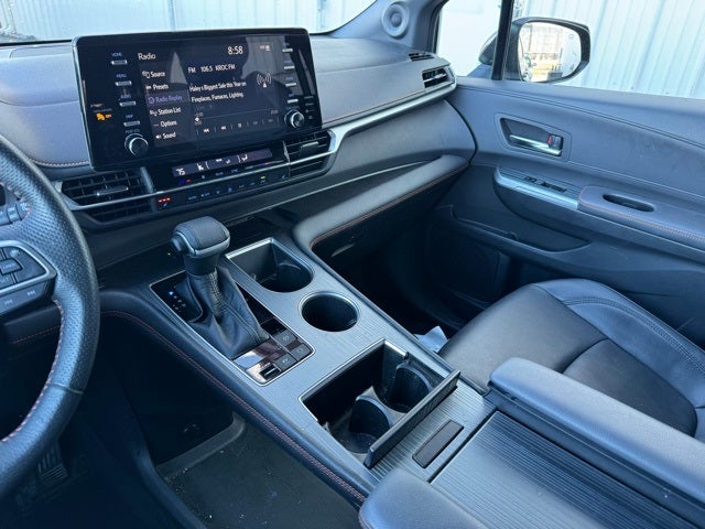 2022 Toyota Sienna XSE 7 Passenger