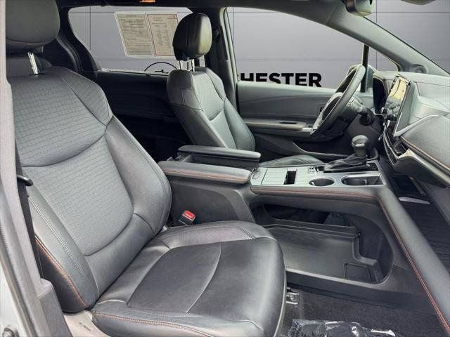 2023 Toyota Sienna XSE 7 Passenger