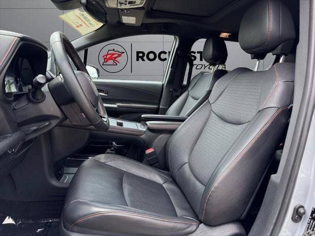 2023 Toyota Sienna XSE 7 Passenger