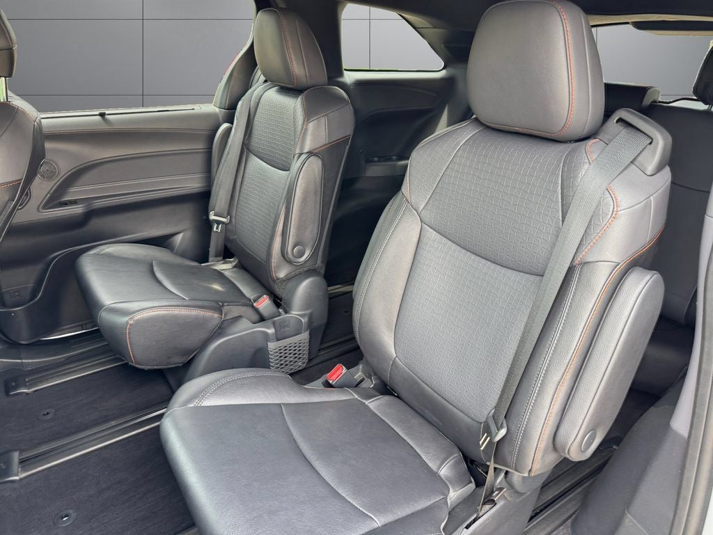 2023 Toyota Sienna XSE 7 Passenger